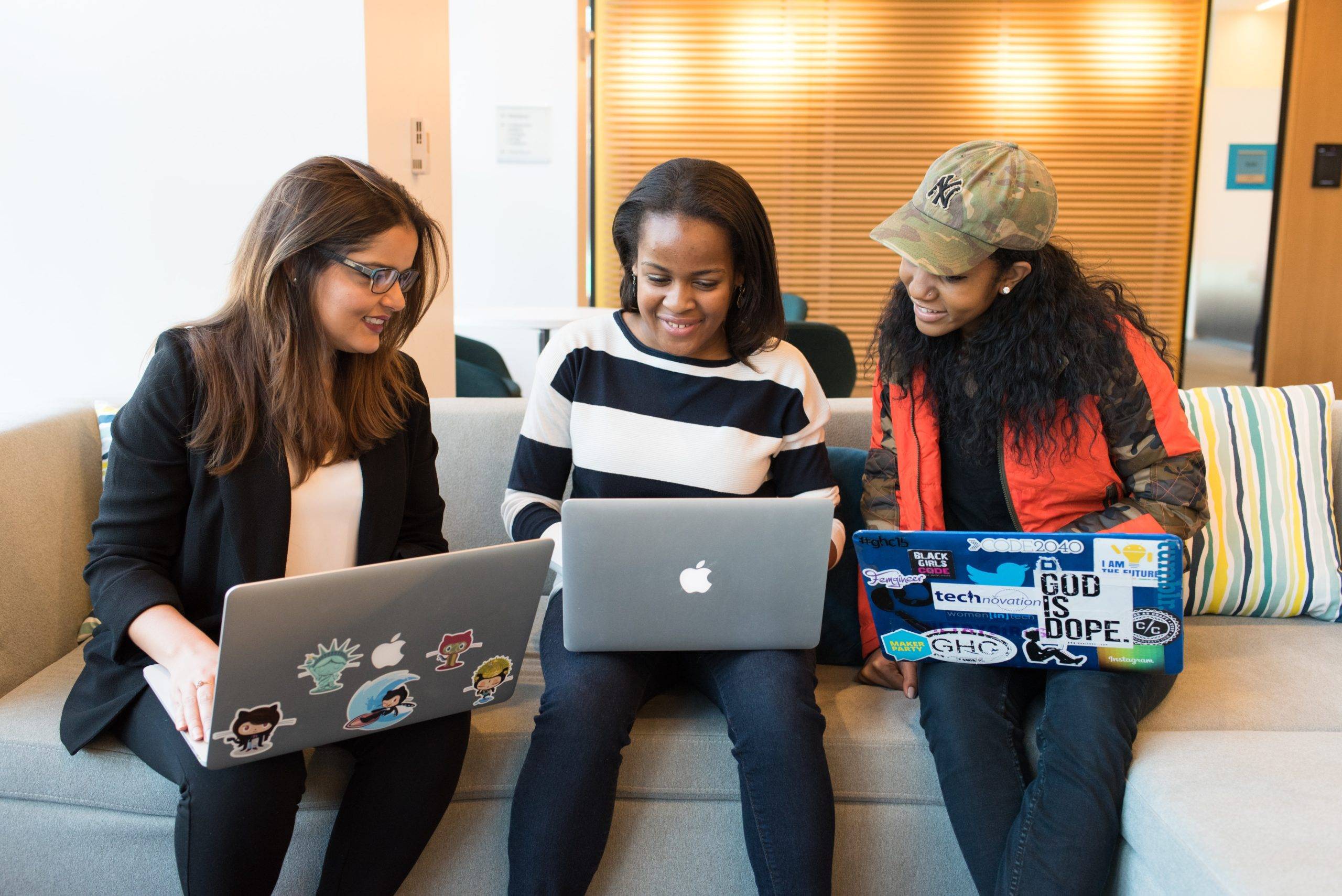 How to Leverage Your Professional and Personal Networks to Find an IT Job